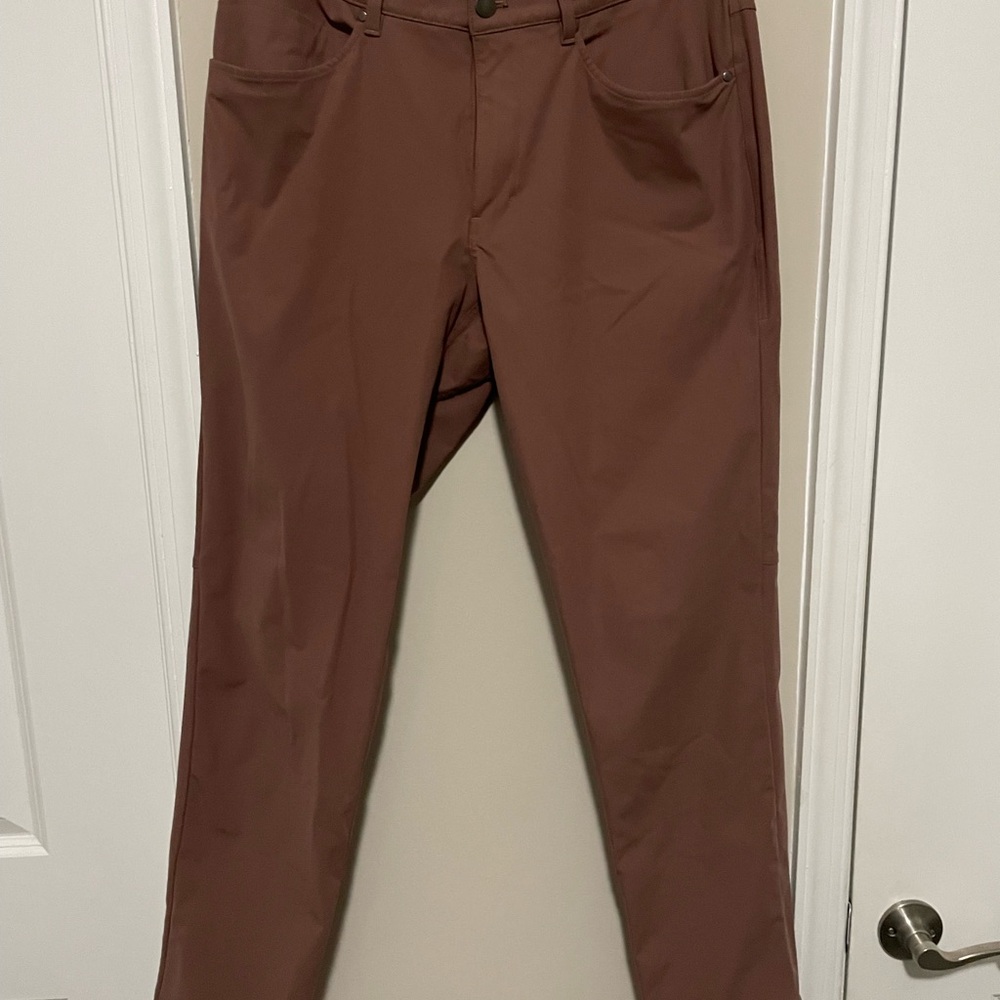 Lululemon ABC commission pants